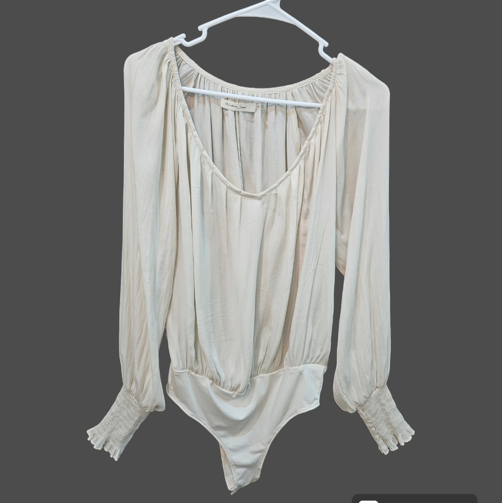 NWOT Mustard Seed‎ Super Silky Ivory Bodysuit.